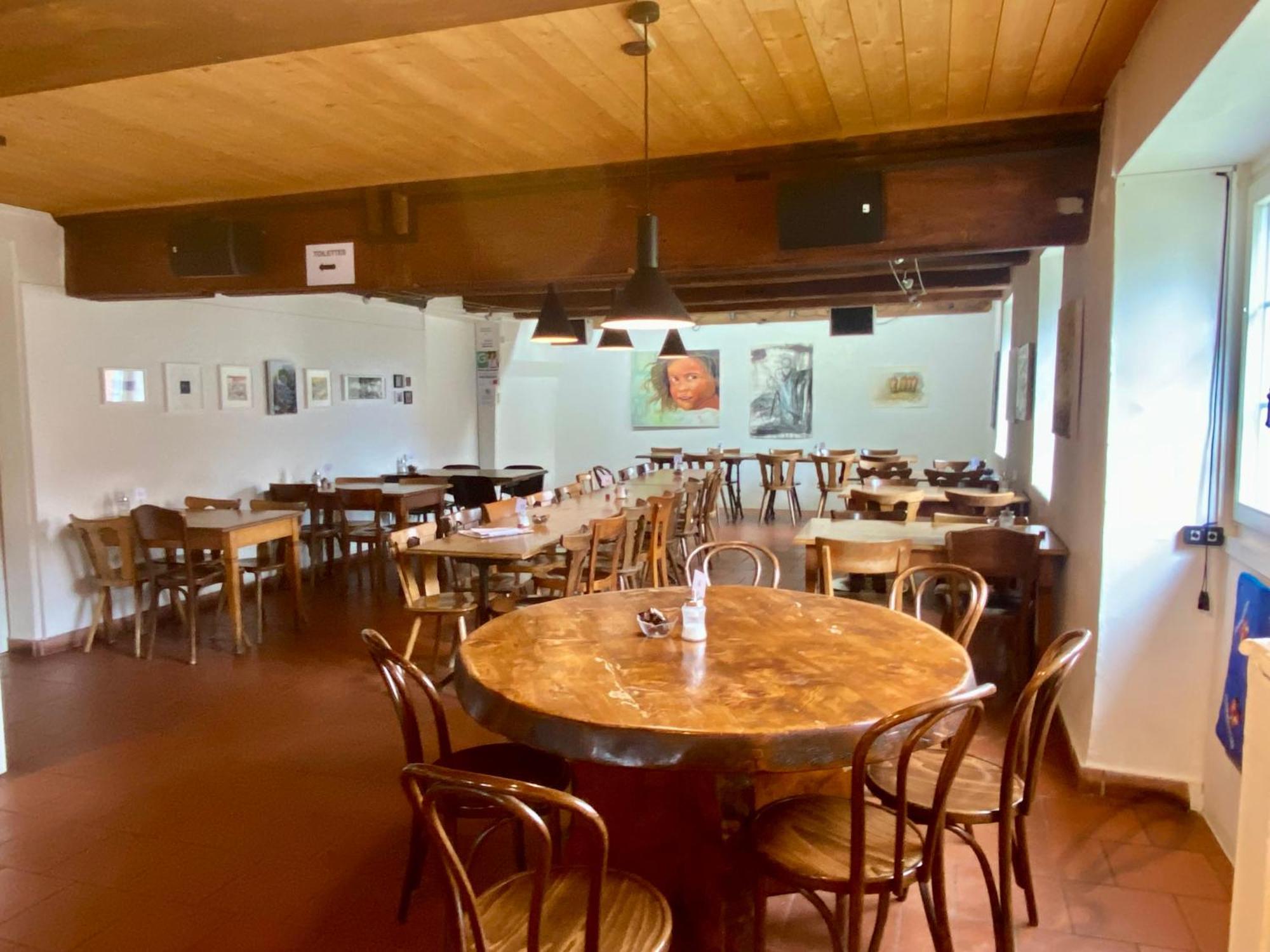Cafe Du Soleil Hotel Saignelégier Buitenkant foto